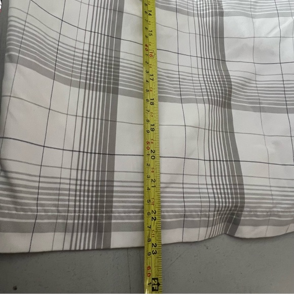 Grand Slam Golf Mens Flat Front Chino Shorts White Plaid Size 40 Polyester. - Picture 6 of 10